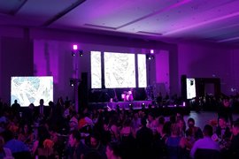 La Chabacana salon de eventos, Grupo versus